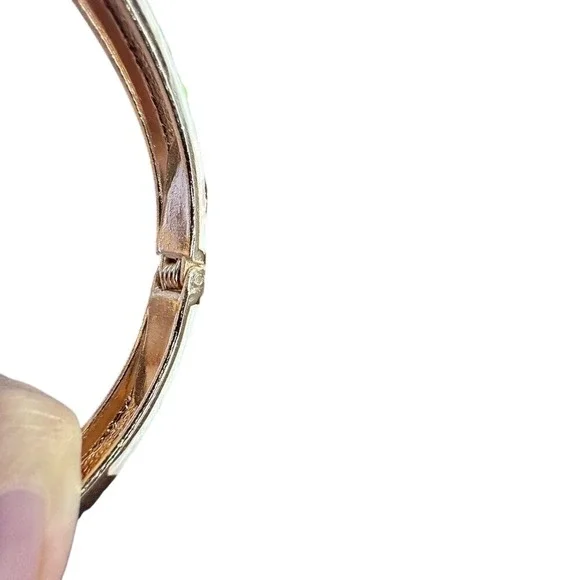 Vintage Enamel Floral‎ Hinged Bangle Bracelet Gold Tone Women's Fashion Jewelry - Picture 4 of 7